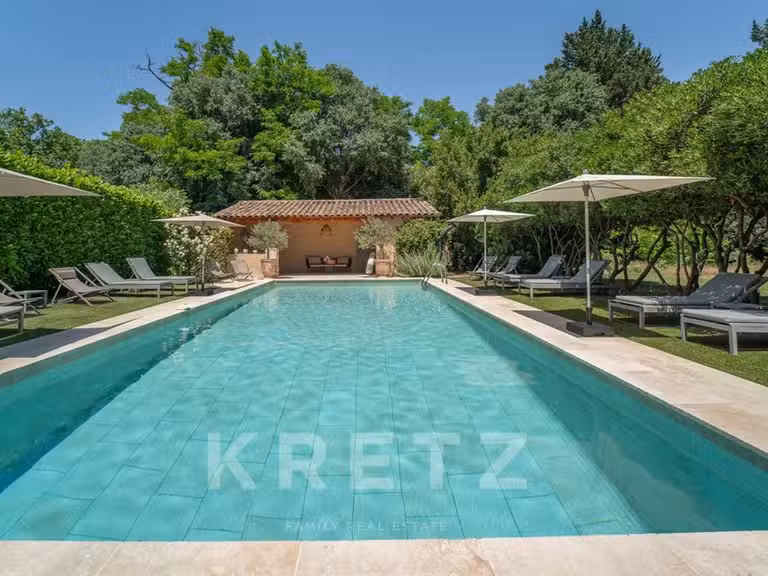Maison Avignon - 8 chambres - 585m²