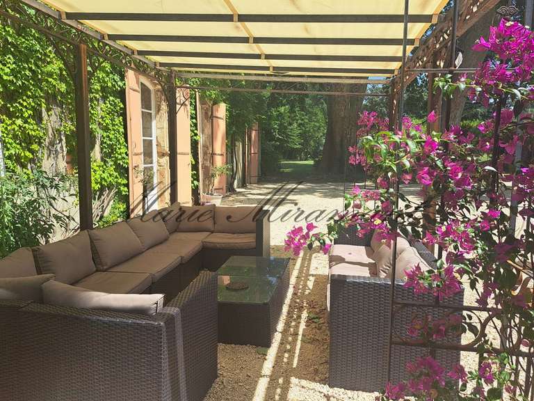 Propriété Avignon - 19 chambres - 900m²