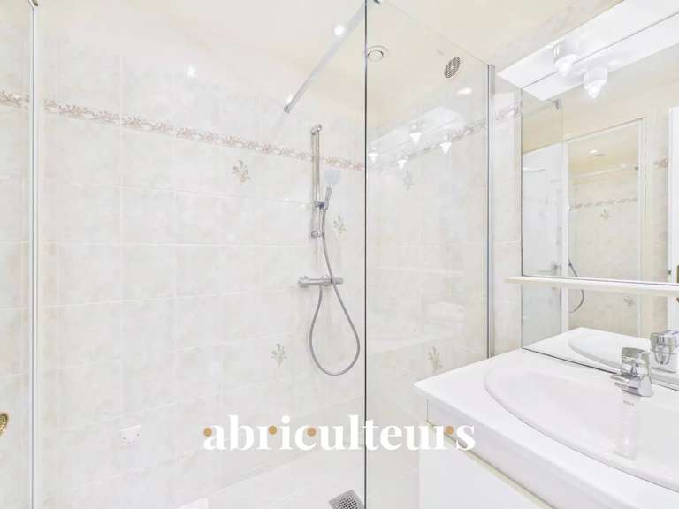 Maison Avilly-Saint-Léonard - 4 chambres - 145m²