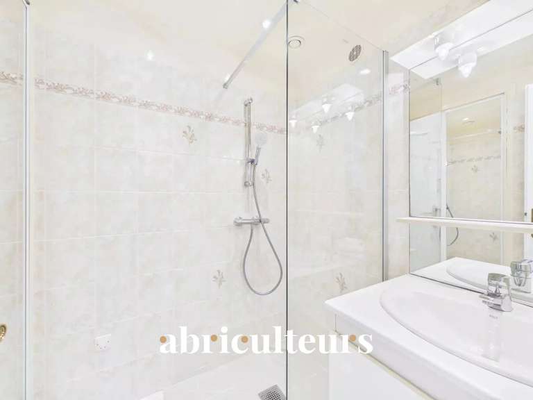 Maison Avilly-Saint-Léonard - 4 chambres - 145m²