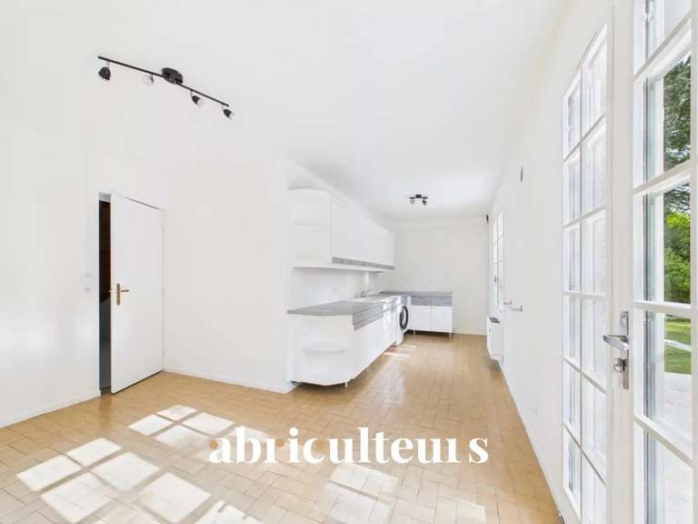 Maison Avilly-Saint-Léonard - 4 chambres - 145m²