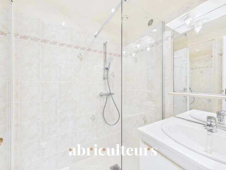 House Avilly-Saint-Léonard - 4 bedrooms - 150m²