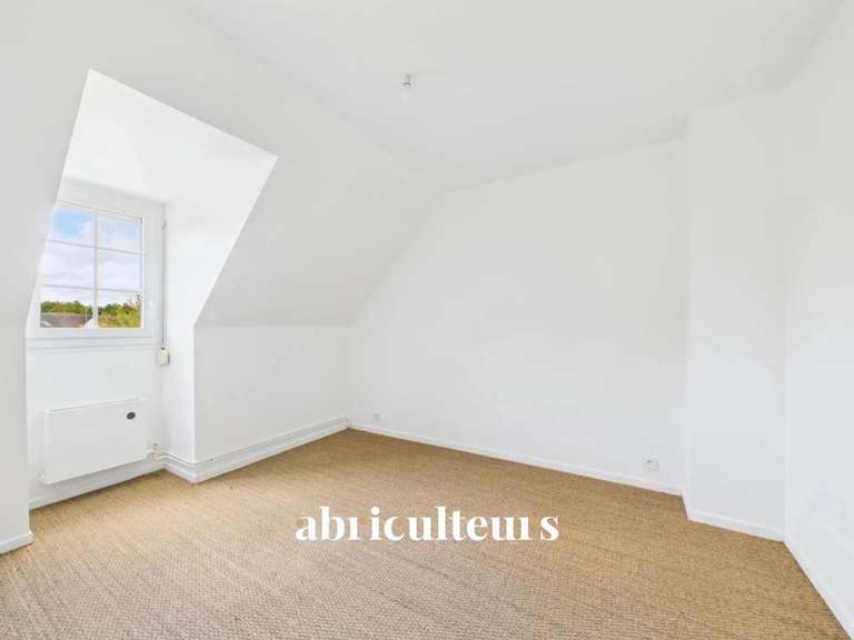 Maison Avilly-Saint-Léonard - 4 chambres - 150m²