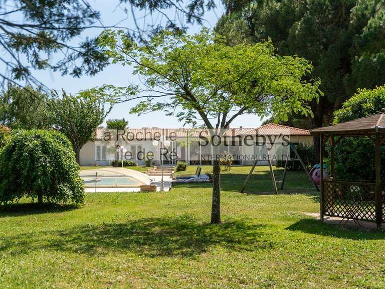 Maison Aytré - 5 chambres - 240m²