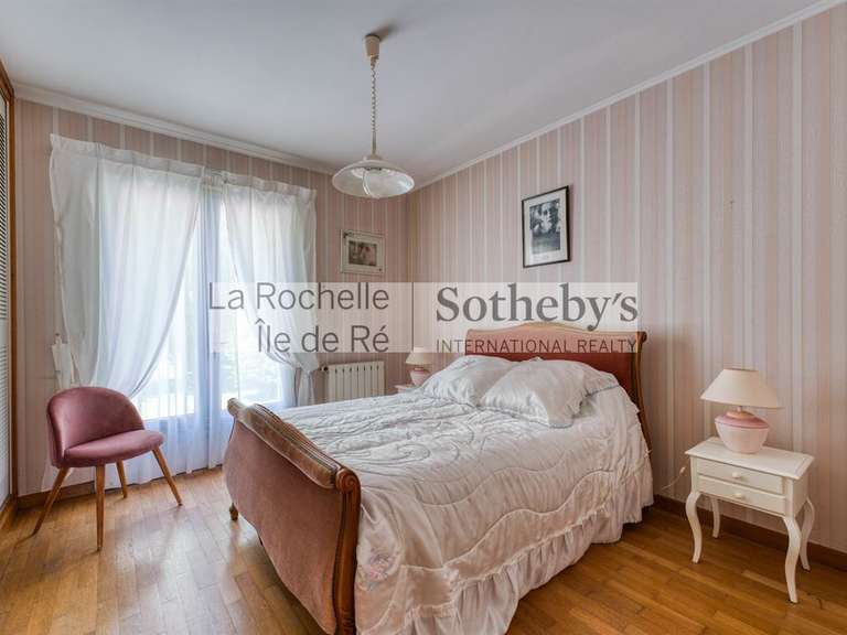 Maison Aytré - 5 chambres - 240m²