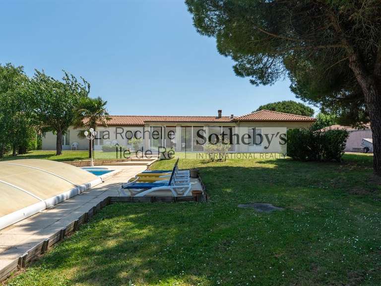 Maison Aytré - 5 chambres - 240m²