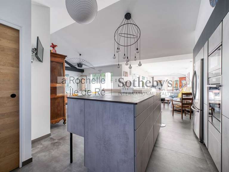 Maison Aytré - 3 chambres - 158m²