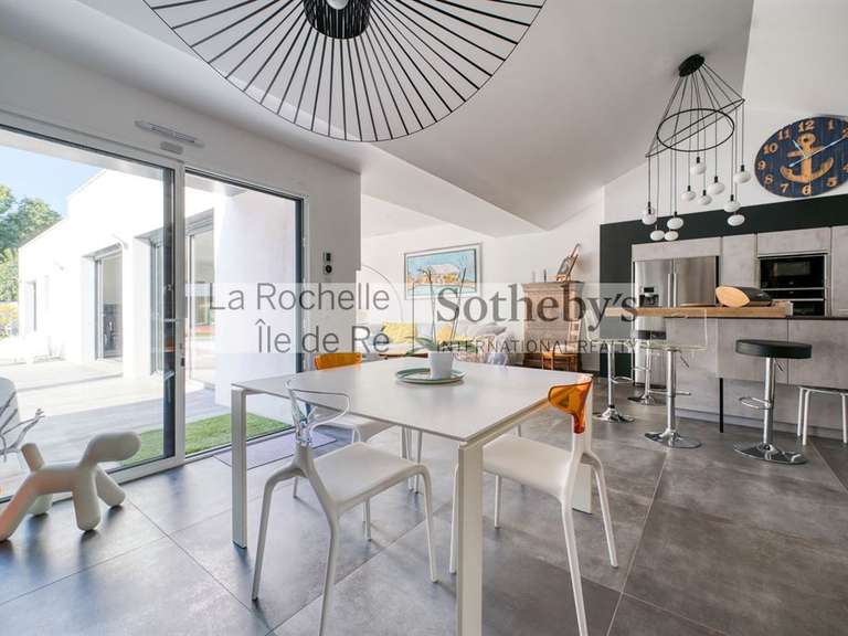 Maison Aytré - 3 chambres - 158m²