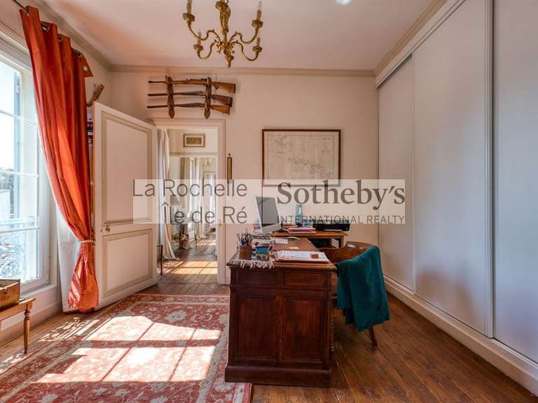 Maison Aytré - 4 chambres - 193m²