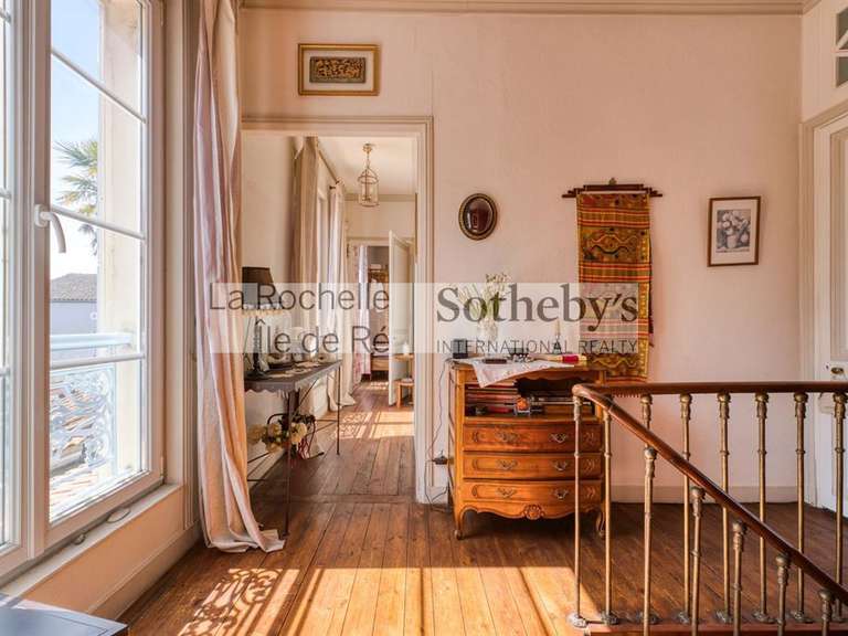 Maison Aytré - 4 chambres - 193m²