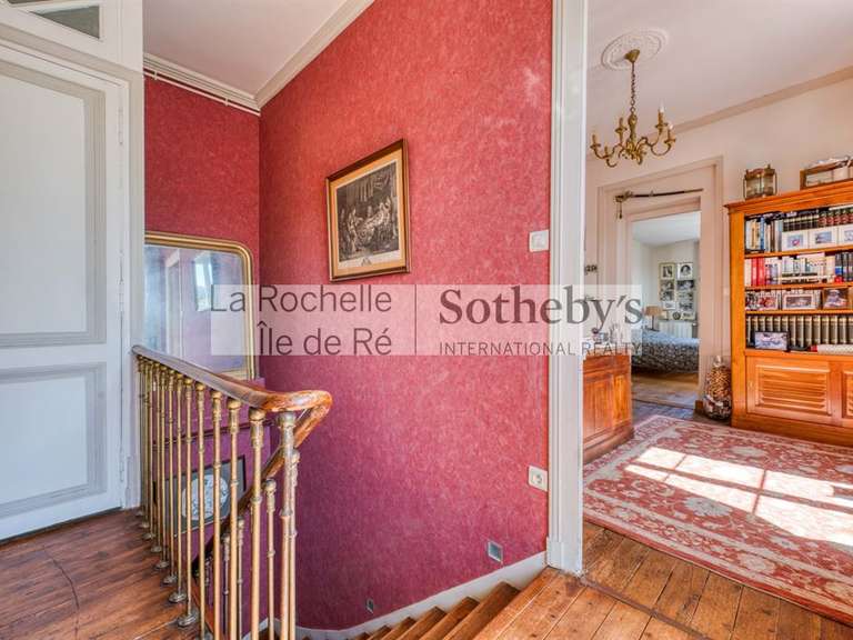 Maison Aytré - 4 chambres - 193m²