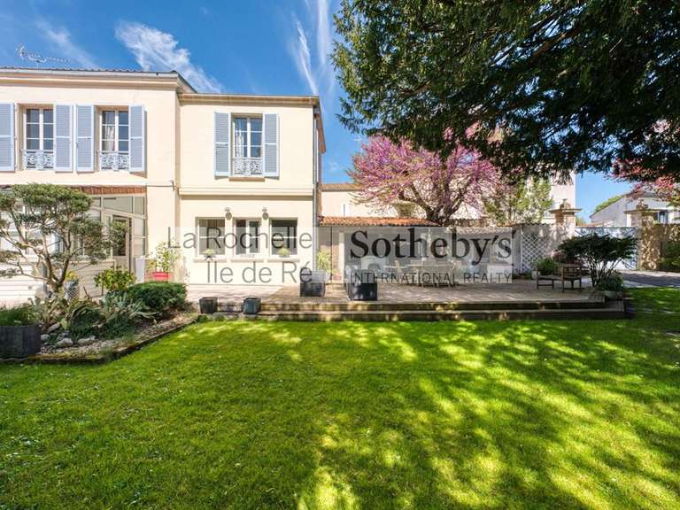 Maison Aytré - 4 chambres - 193m²