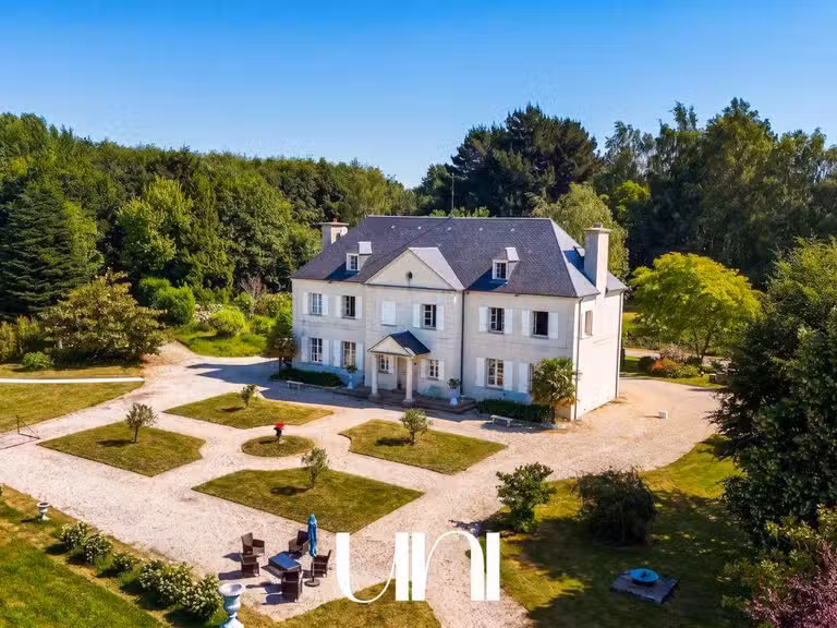 Maison Bacilly - 7 chambres