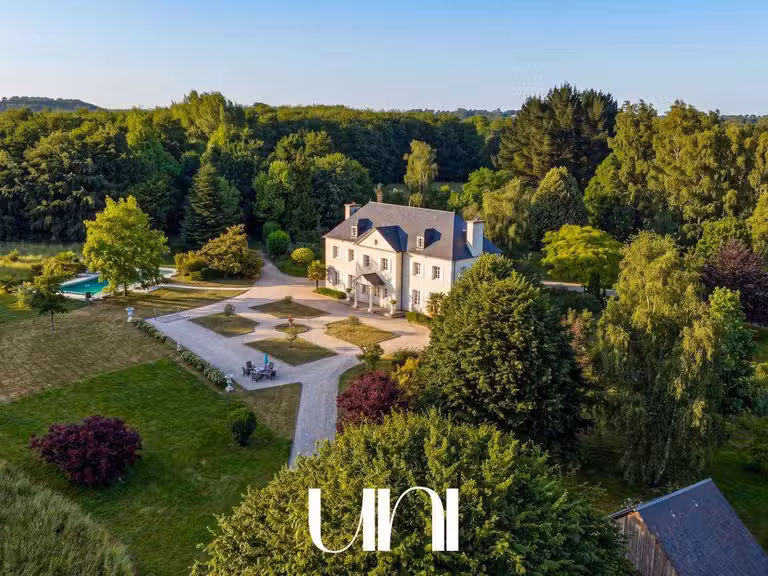 Maison Bacilly - 7 chambres