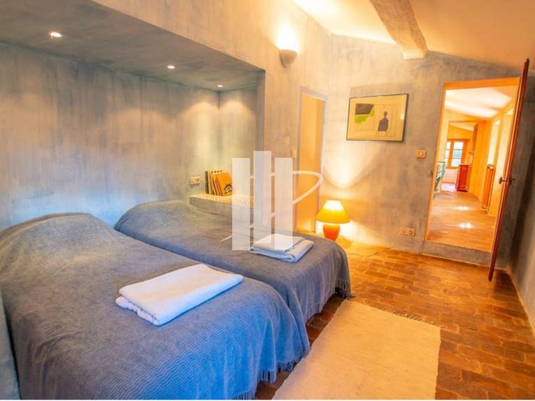 Maison Bagnols-en-Forêt - 10 chambres - 600m²