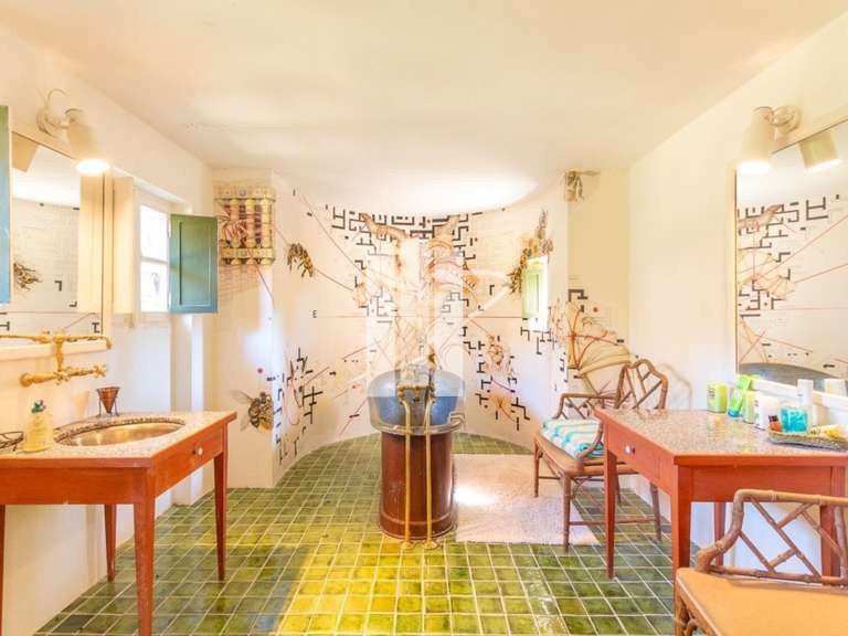 Maison Bagnols-en-Forêt - 10 chambres - 600m²