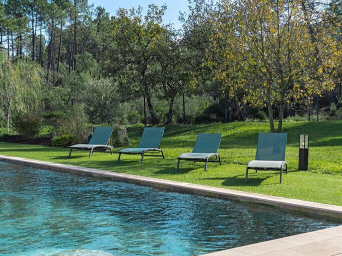 Maison Bagnols-en-Forêt - 8 chambres - 390m²