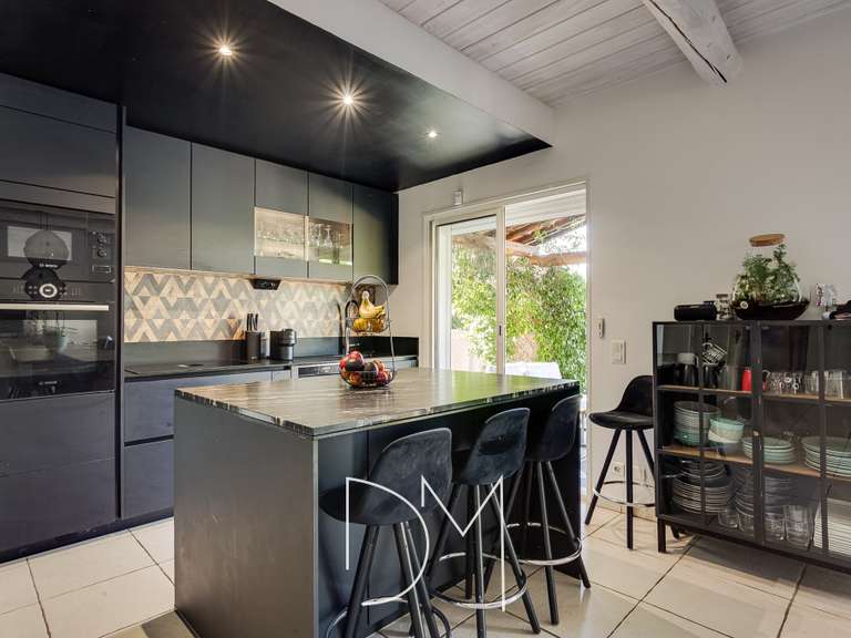 Maison Bagnols-en-Forêt - 4 chambres - 210m²