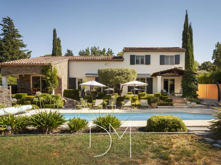 Maison Bagnols-en-Forêt - 4 chambres - 210m²