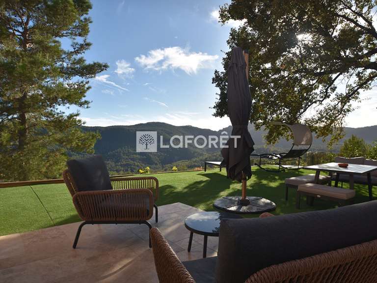 House Bagnols-en-Forêt - 3 bedrooms - 109m²