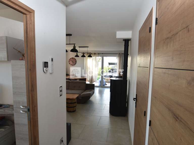 House Bagnols-en-Forêt - 3 bedrooms - 109m²