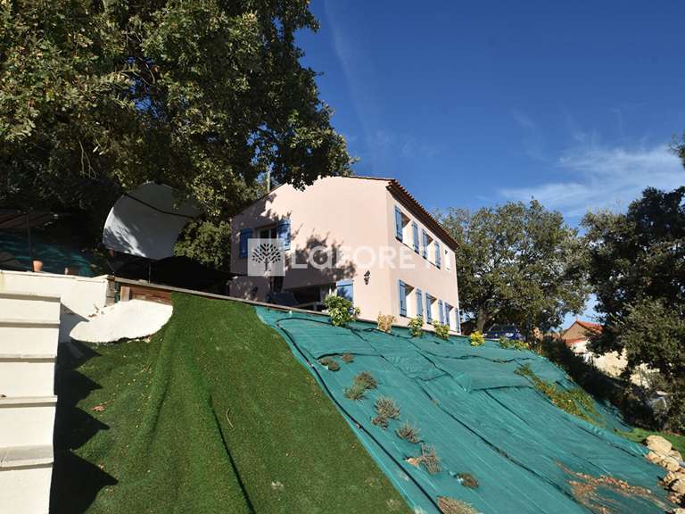 House Bagnols-en-Forêt - 3 bedrooms - 109m²