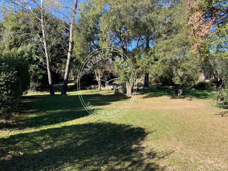 Maison Bagnols-en-Forêt - 8 chambres - 300m²