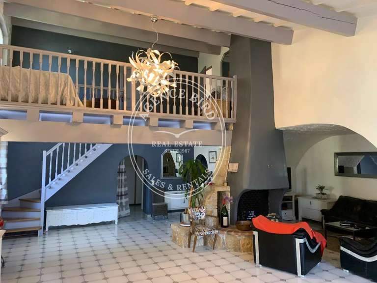 Maison Bagnols-en-Forêt - 8 chambres - 300m²