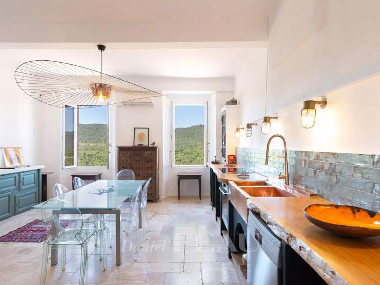 House Bagnols-en-Forêt - 4 bedrooms - 240m²