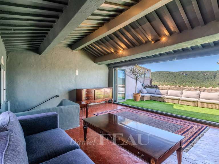 House Bagnols-en-Forêt - 4 bedrooms - 240m²