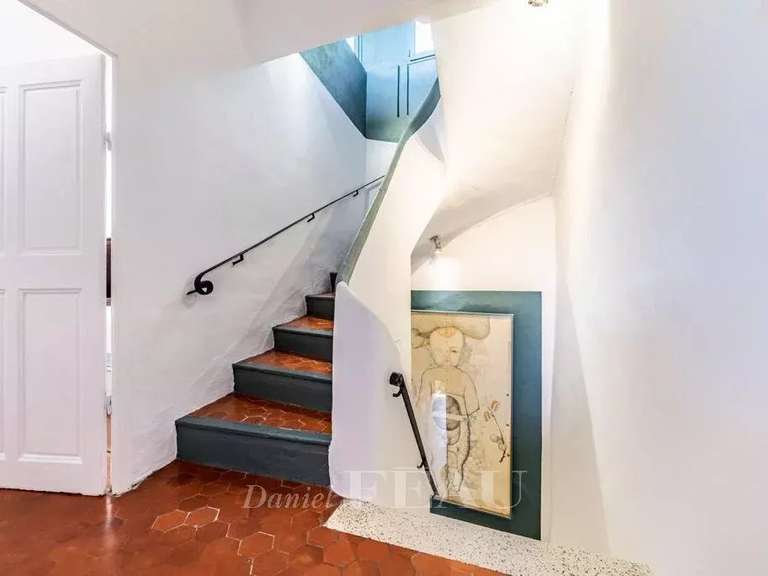 House Bagnols-en-Forêt - 4 bedrooms - 240m²