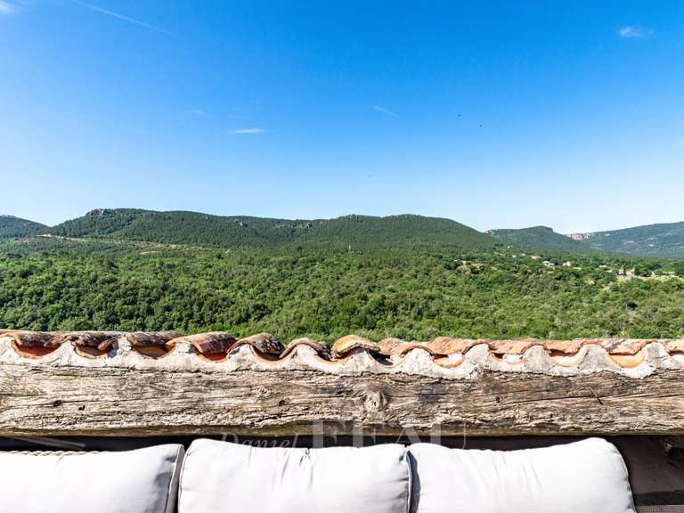 House Bagnols-en-Forêt - 4 bedrooms - 240m²