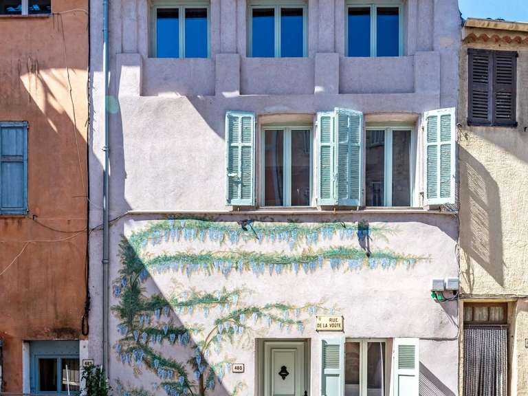 House Bagnols-en-Forêt - 4 bedrooms - 240m²