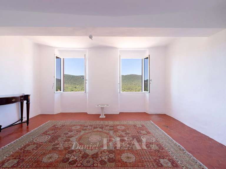 House Bagnols-en-Forêt - 4 bedrooms - 240m²