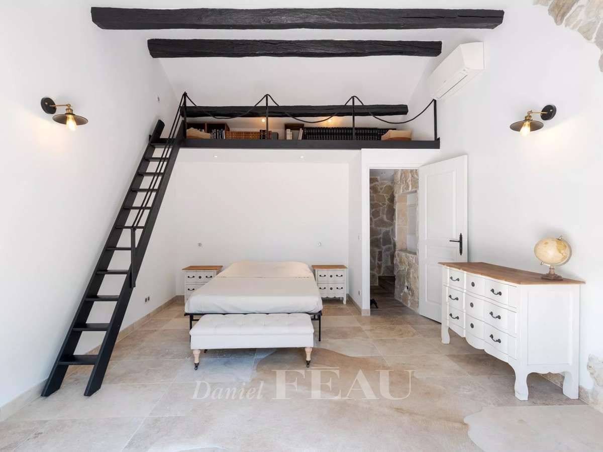 House Bagnols-en-Forêt