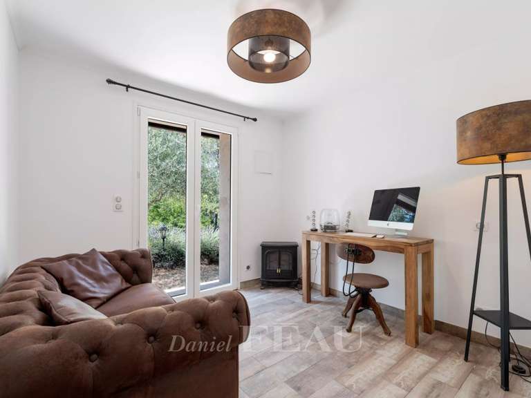 House Bagnols-en-Forêt - 4 bedrooms - 150m²