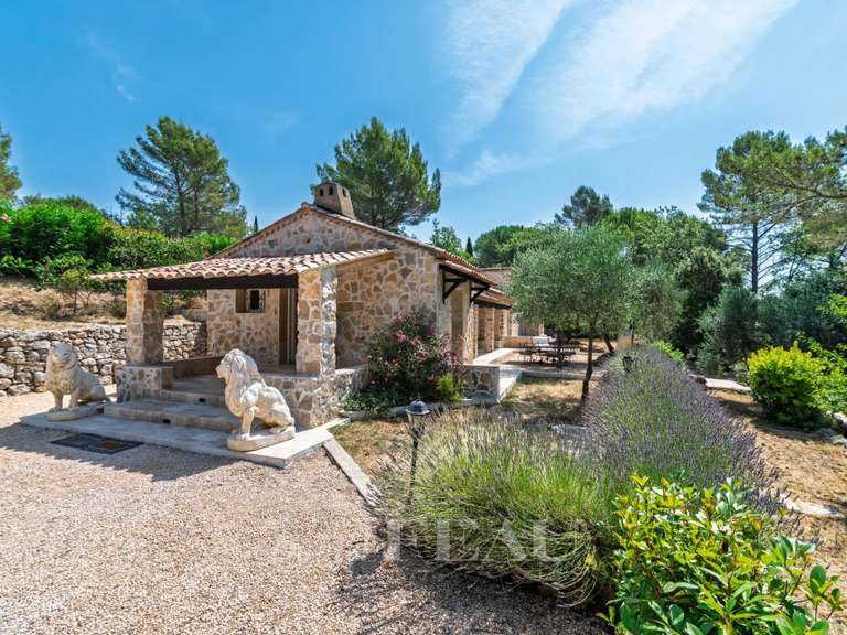 House Bagnols-en-Forêt - 4 bedrooms - 150m²