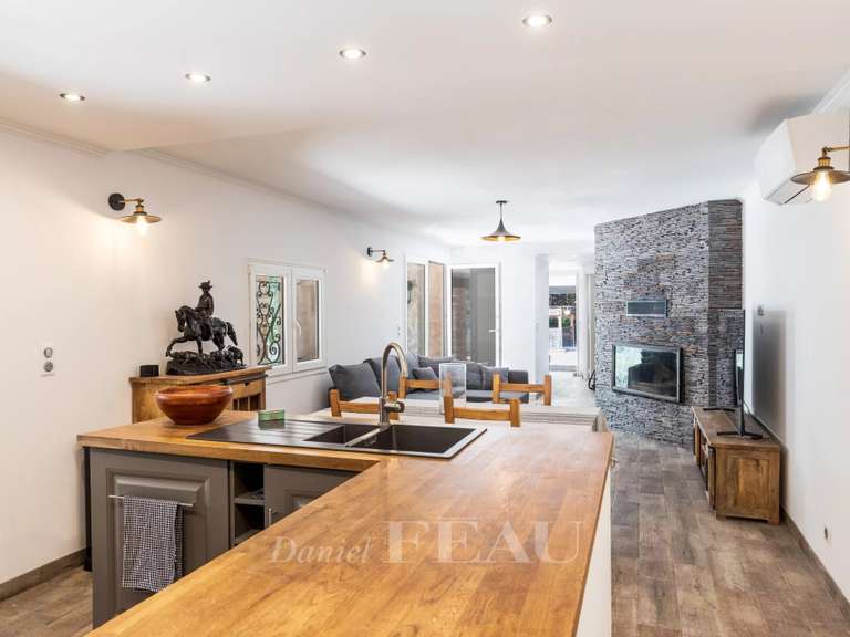 House Bagnols-en-Forêt - 4 bedrooms - 150m²