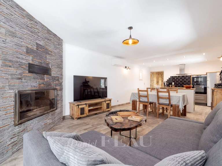 House Bagnols-en-Forêt - 4 bedrooms - 150m²