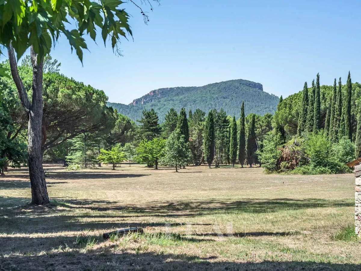 House Bagnols-en-Forêt