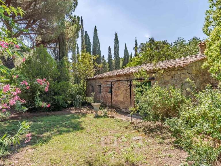 House Bagnols-en-Forêt - 12 bedrooms - 600m²