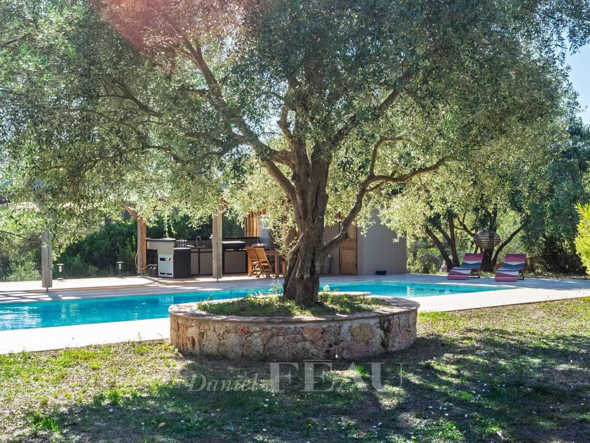 House Bagnols-en-Forêt