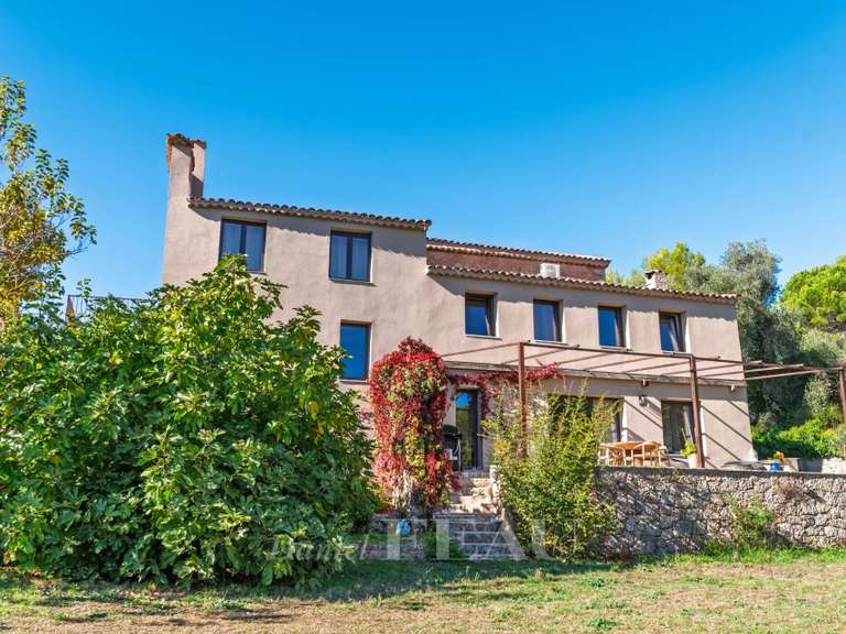 House Bagnols-en-Forêt - 7 bedrooms - 487m²