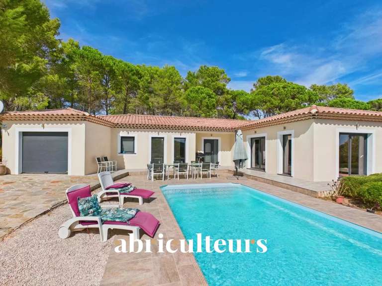 House Bagnols-en-Forêt - 3 bedrooms - 186m²