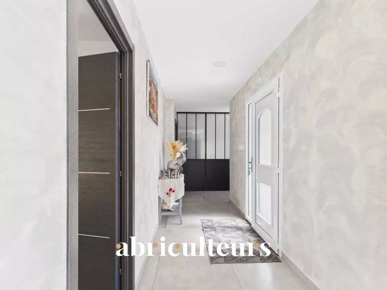 House Bagnols-en-Forêt - 3 bedrooms - 186m²