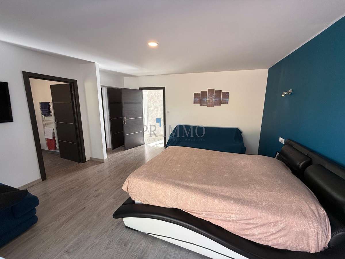 House Bagnols-en-Forêt