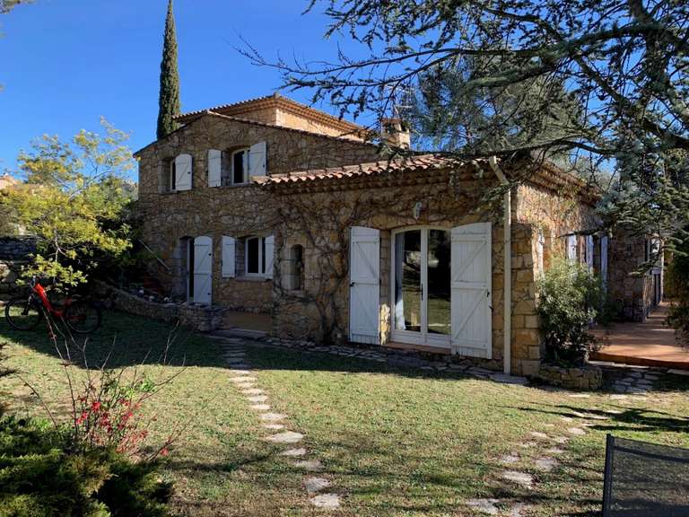 Maison Bagnols-en-Forêt - 8 chambres - 300m²