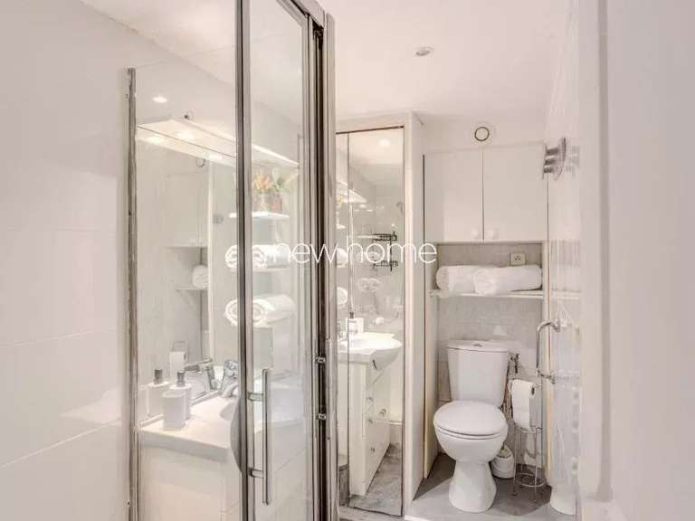 Maison Bagnols-en-Forêt - 4 chambres - 160m²