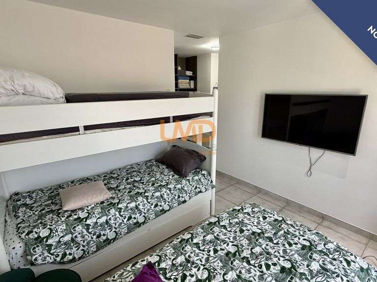 Maison Bagnols-en-Forêt - 4 chambres - 120m²