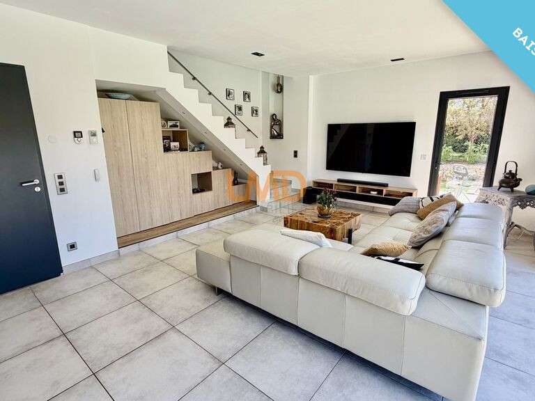 Maison Bagnols-en-Forêt - 4 chambres - 120m²
